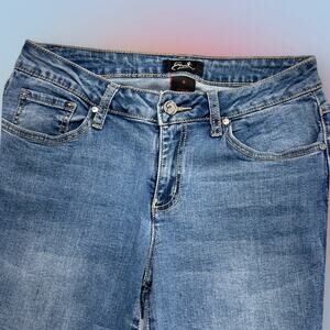 EARL JEANS Women’s 6 Capri Length Blue Jeans
